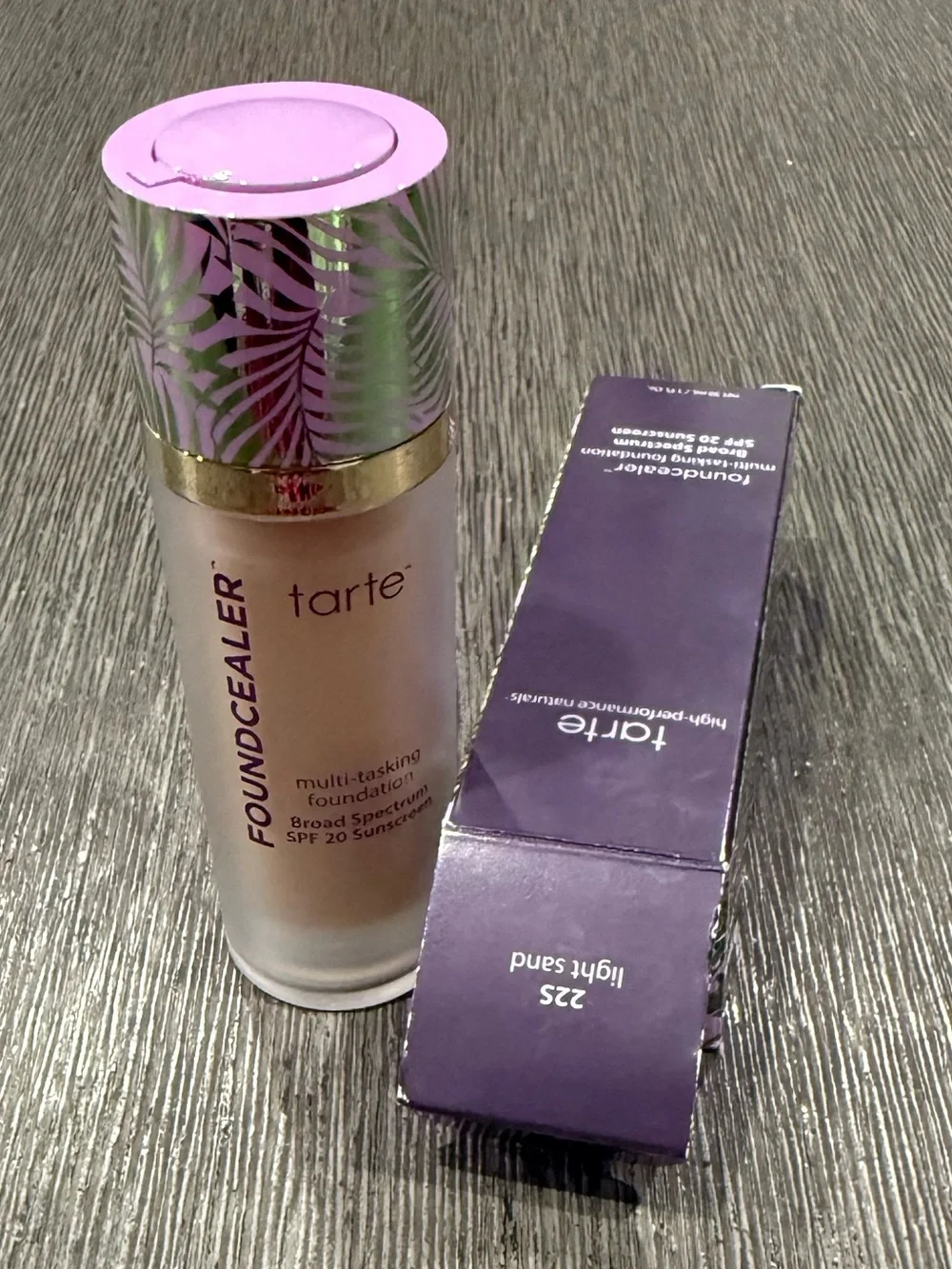 22S Light Sand tarte Foundcealer MultiTasking Foundation Broad Spectrum SPF 20